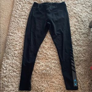 OAKLEY WOMEN’S LEGGINGS ❗️